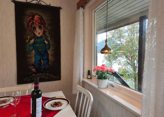 Séjour chez l'habitant With Midnight-sun And Norhern-light View Vestvagoy